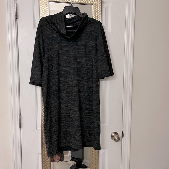 Black and gray half turtleneck dress. Size XL - Picture 1 of 1